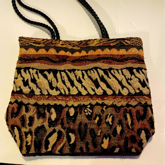 ⚡️Beuno Tapestry double strap shoulder bag Animal print⚡️ - Picture 3 of 9